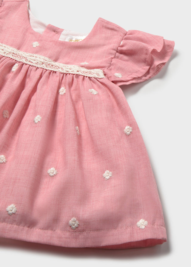 Vestido bordado mayoral 1802