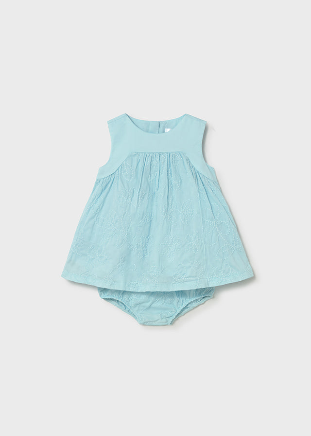 Vestido bordado mayoral 1813