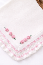 Manta Cloe Blanca con Rosa