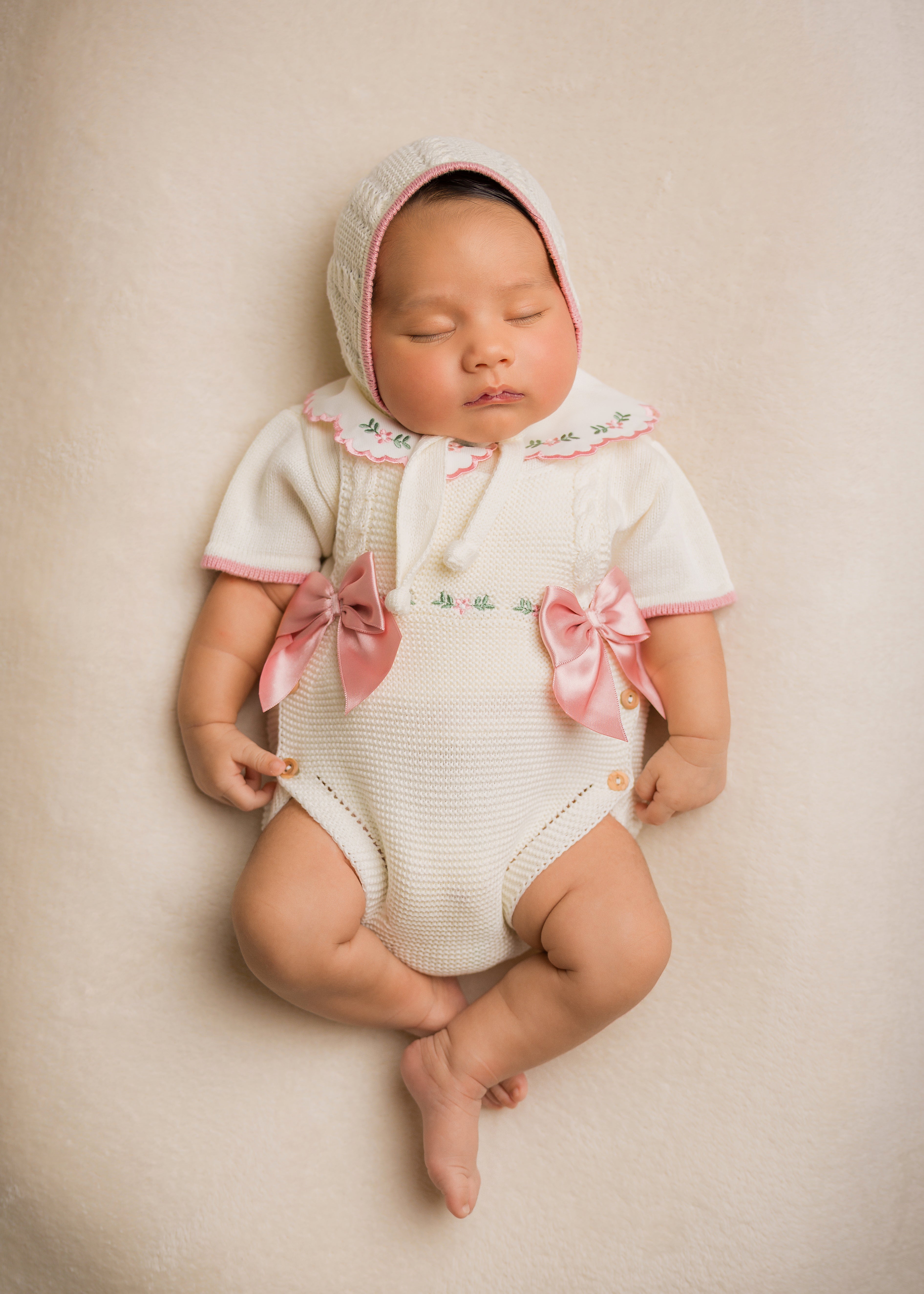 Primera Puesta Princesa Corta Perla Con Rosa viejo