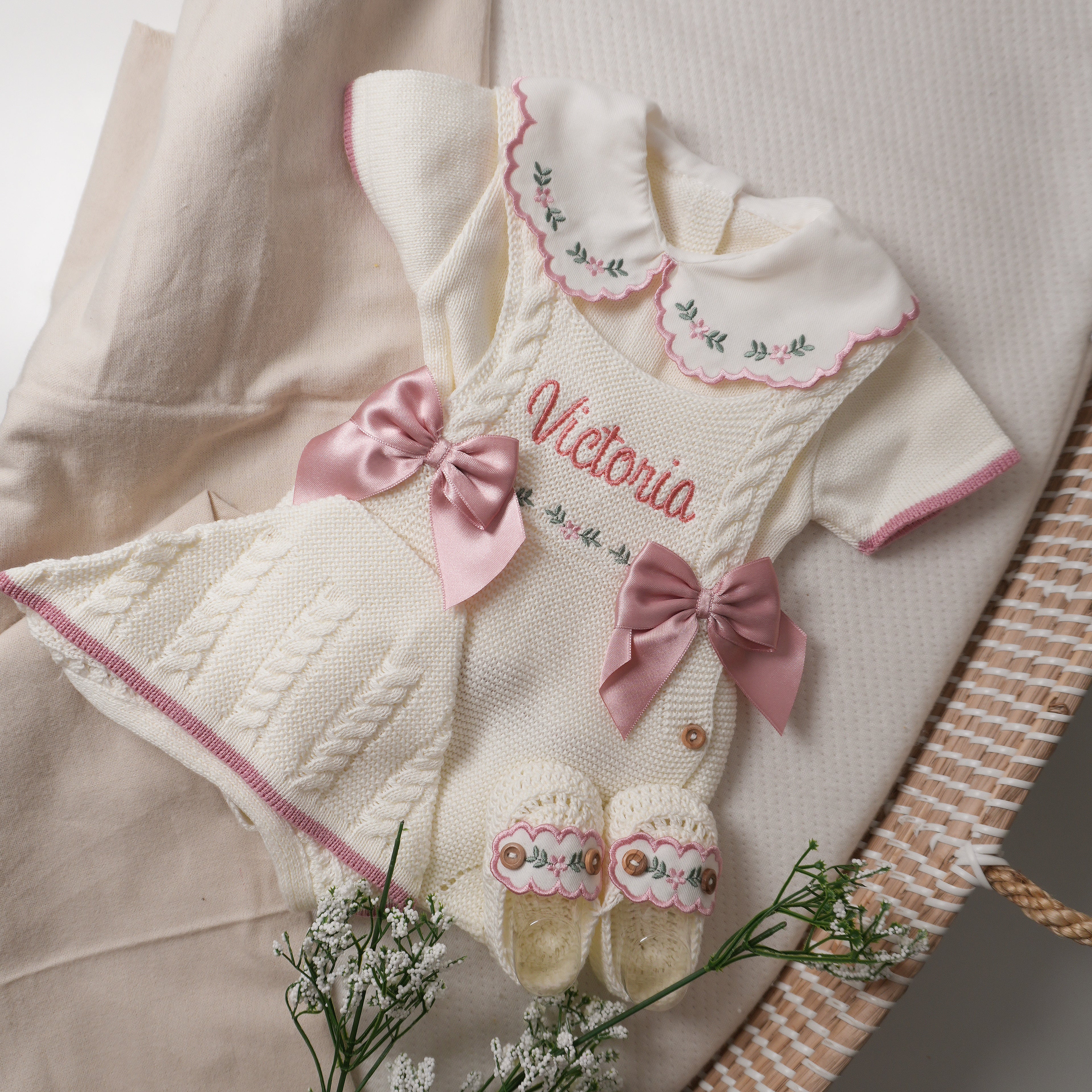 Primera Puesta Princesa Corta Perla Con Rosa viejo