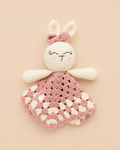 Coneja apego crochet a mano
