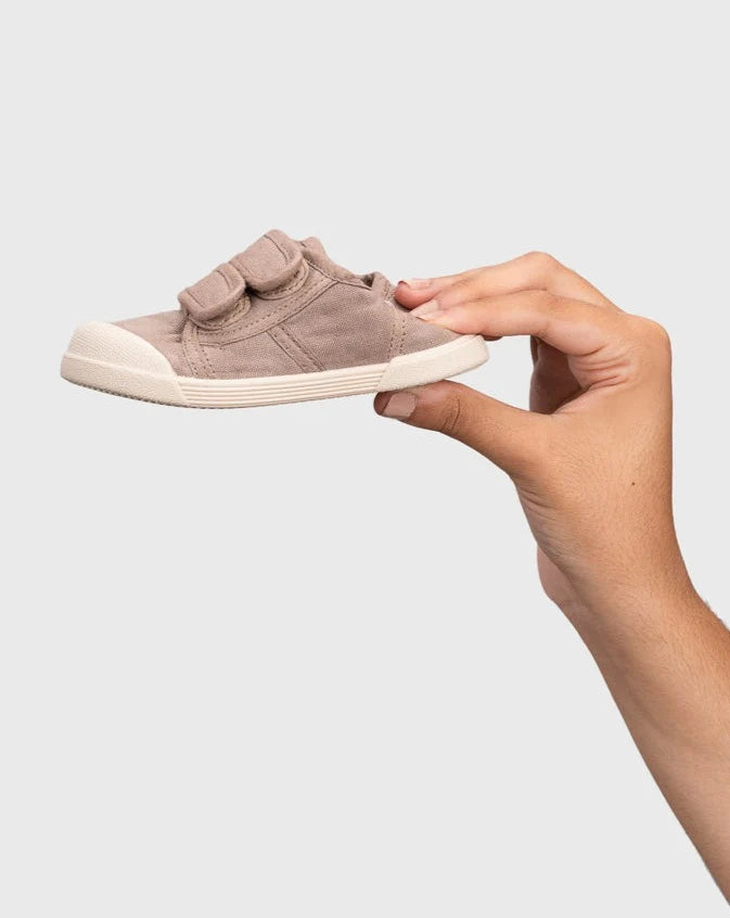Tenis Lona Cacao Igor S10333