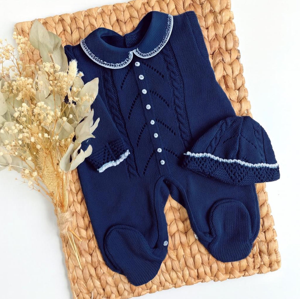 Primera Puesta Traje Gorro Azul Marino