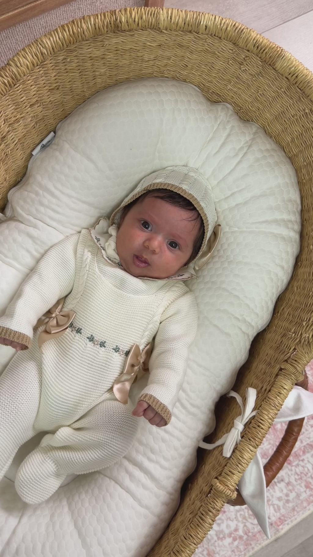 Paula Flores perla camel