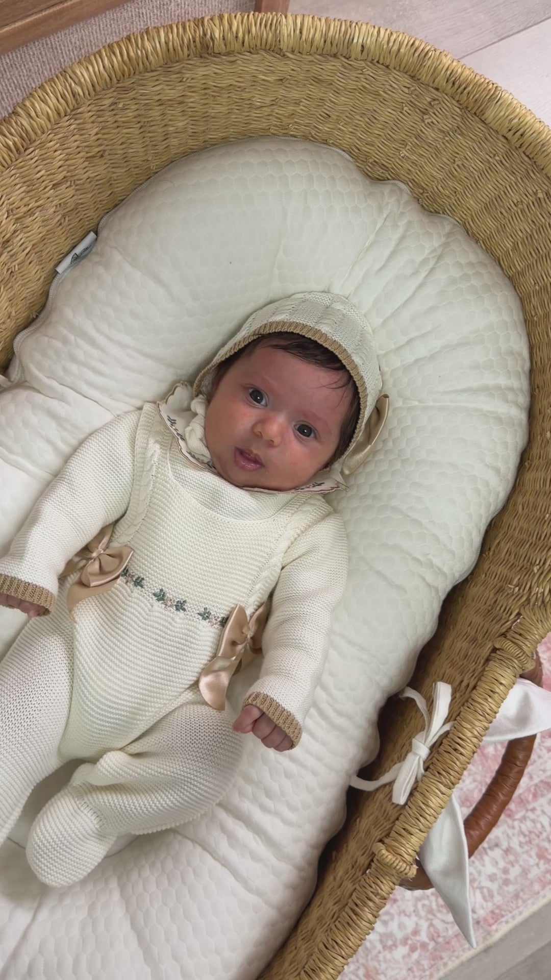 Paula Flores perla camel